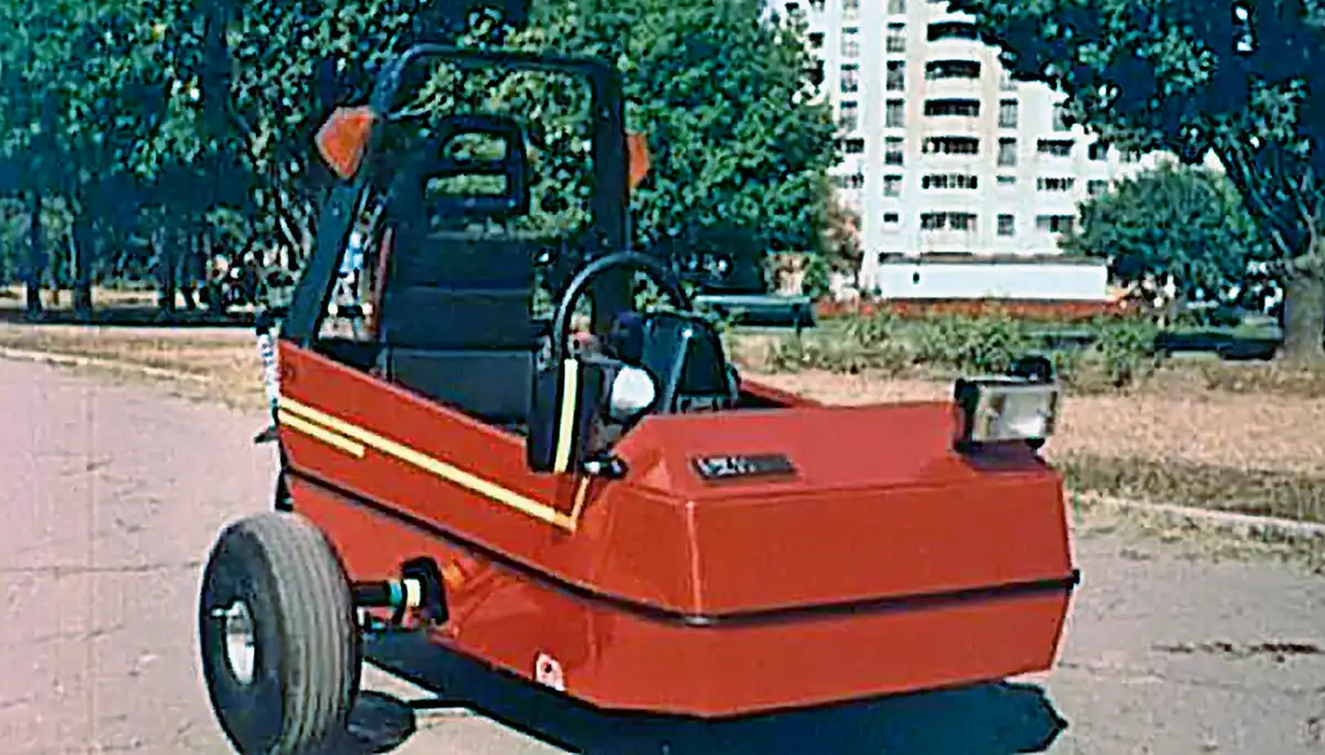 A dobozszerű Romfel 50 végsebessége 50 km/h volt