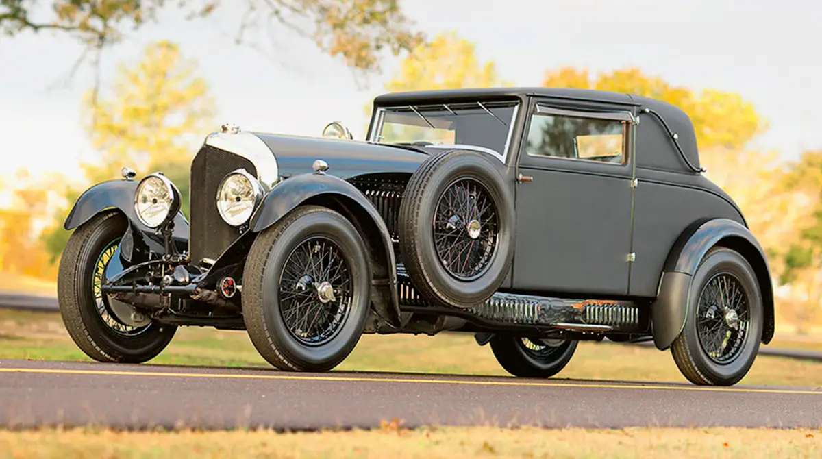 A Surbiton műhely egyetlen Bentley-je ez a Weymann féle bőrkarosszériás Sport Coupe