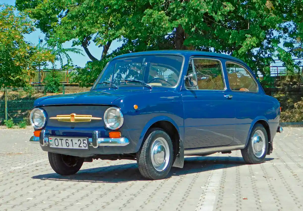 Az összes változatból több mint 2,2 millió készült, az USA-ba is szállították, nagyobb, 817 cm3-es motorral