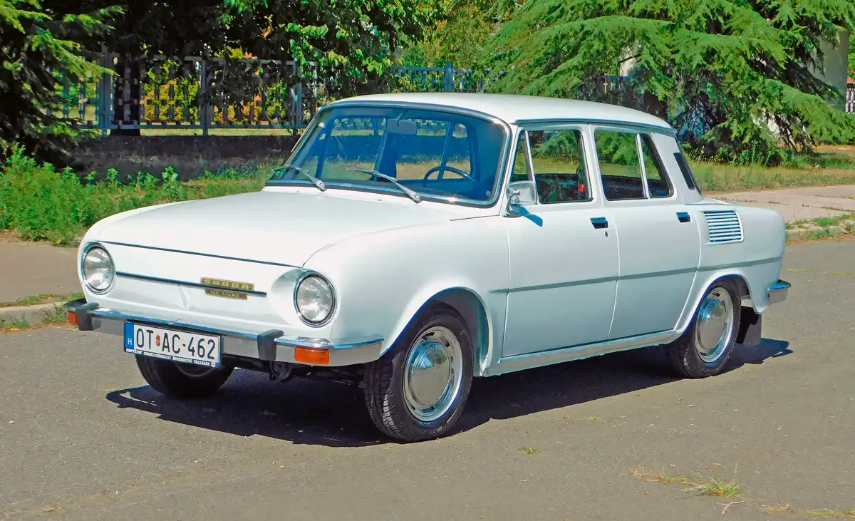 Az S 100 volt az első egymilliós darabszámú Skoda: 1 079 708 készült belőle összesen, ebből 217 767 volt 100L