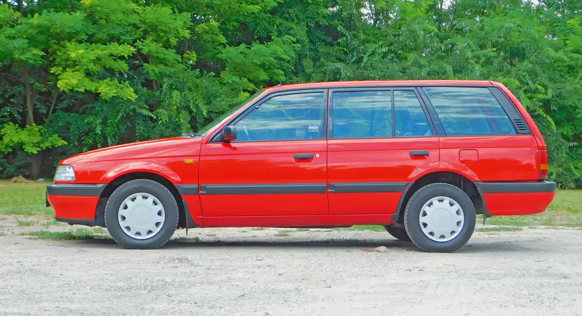 Rádiót nem, de antennát adtak hozzá (az A-oszlop felett), a karosszéria alaktényezője (Cw) 0,42