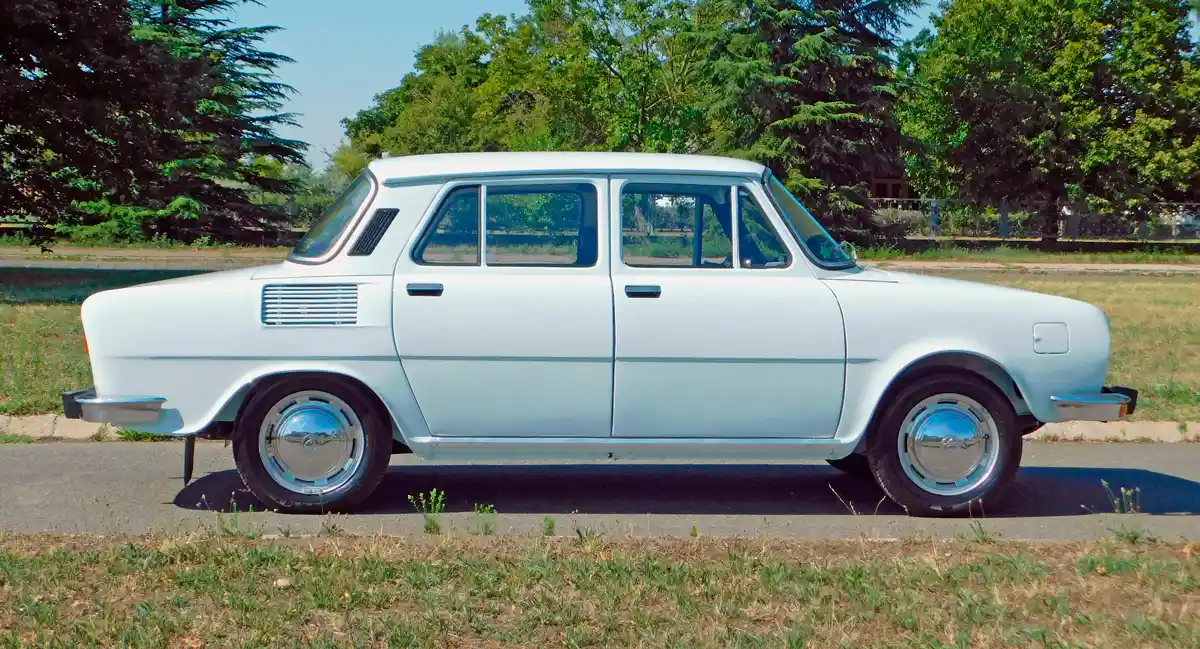 Meglehetősen nagy a légellenállása, 0,45-ös alaktényezővel. Az úgynevezett biztonsági kilincsek Bomoro márkájúak