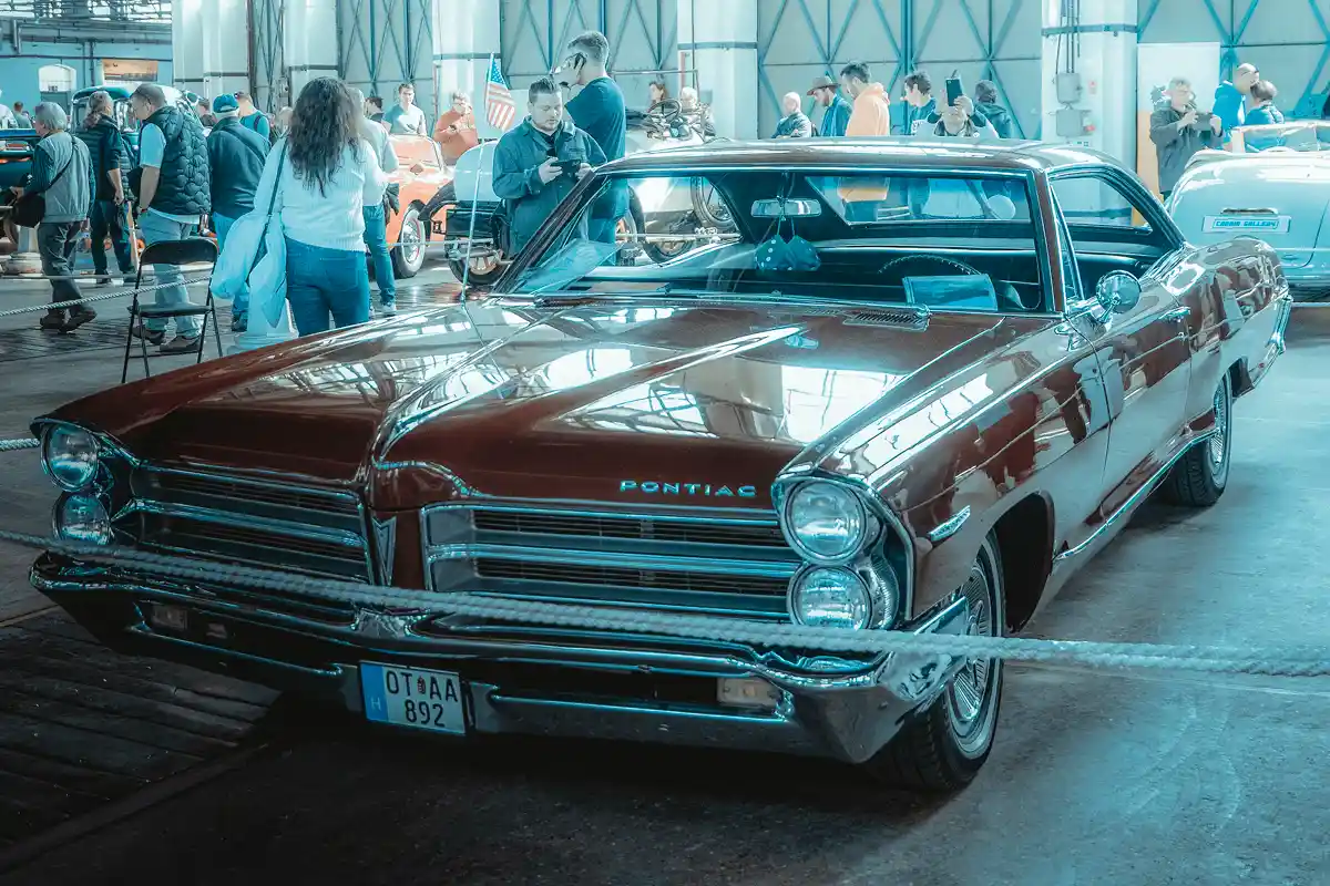 Pontiac Catalina (1965) – első tulajdonosa 3715 dollárért vásárolta, a magyarországi behozatalig egygazdás autó volt, 33 ezer futott mérfölddel. Motorja 389 köbhüvelykes (6,4 l-es) V8 (fotó: Bánházi Botond)