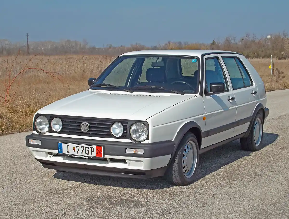 A Golf második sorozatából több mint 6,3 milliót gyártottak összesen, jó 300 ezerrel többet, mint az elődből