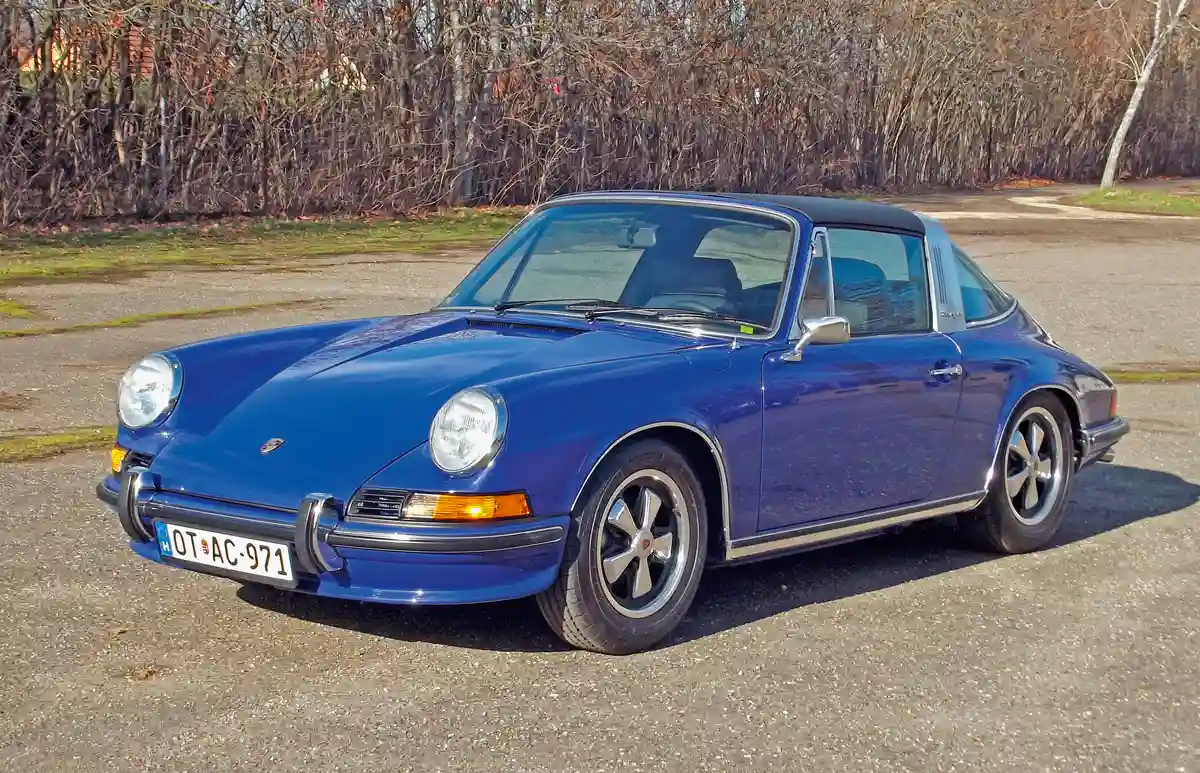 1974-ig, a G-sorozat megjelenéséig 81 100 darab készült, ebből 4 406 volt az 1973-as 911E
