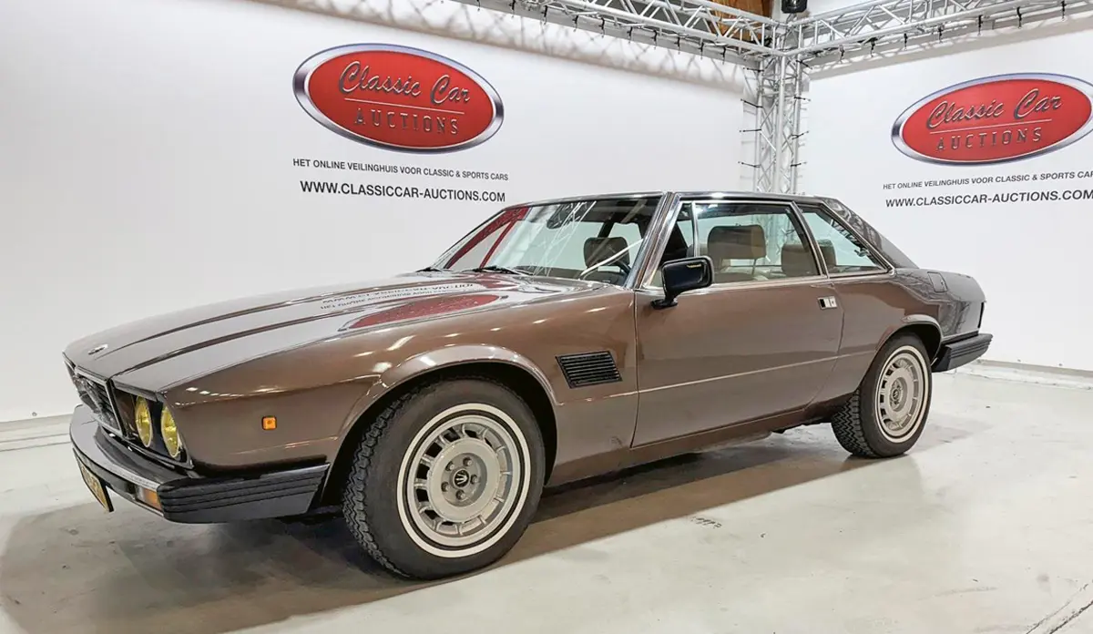 Az árverés egyik legértékesebb darabja ez az 1979-es Maserati Kyalami volt. Csak 210 készült belőle 1976 és 1983 között, 4,2 l-es V8-as viszi, és legalább 53 000 eurót vártak volna érte. Csak 34 000-ig jutott a licit