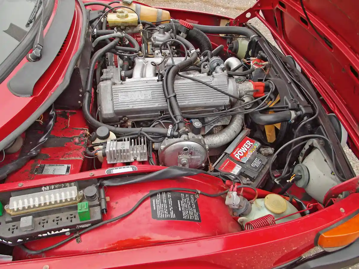 A vasblokkos és aluhengerfejes „H” motor nagyszerű szerkezet, még a 9-5-ben is használták