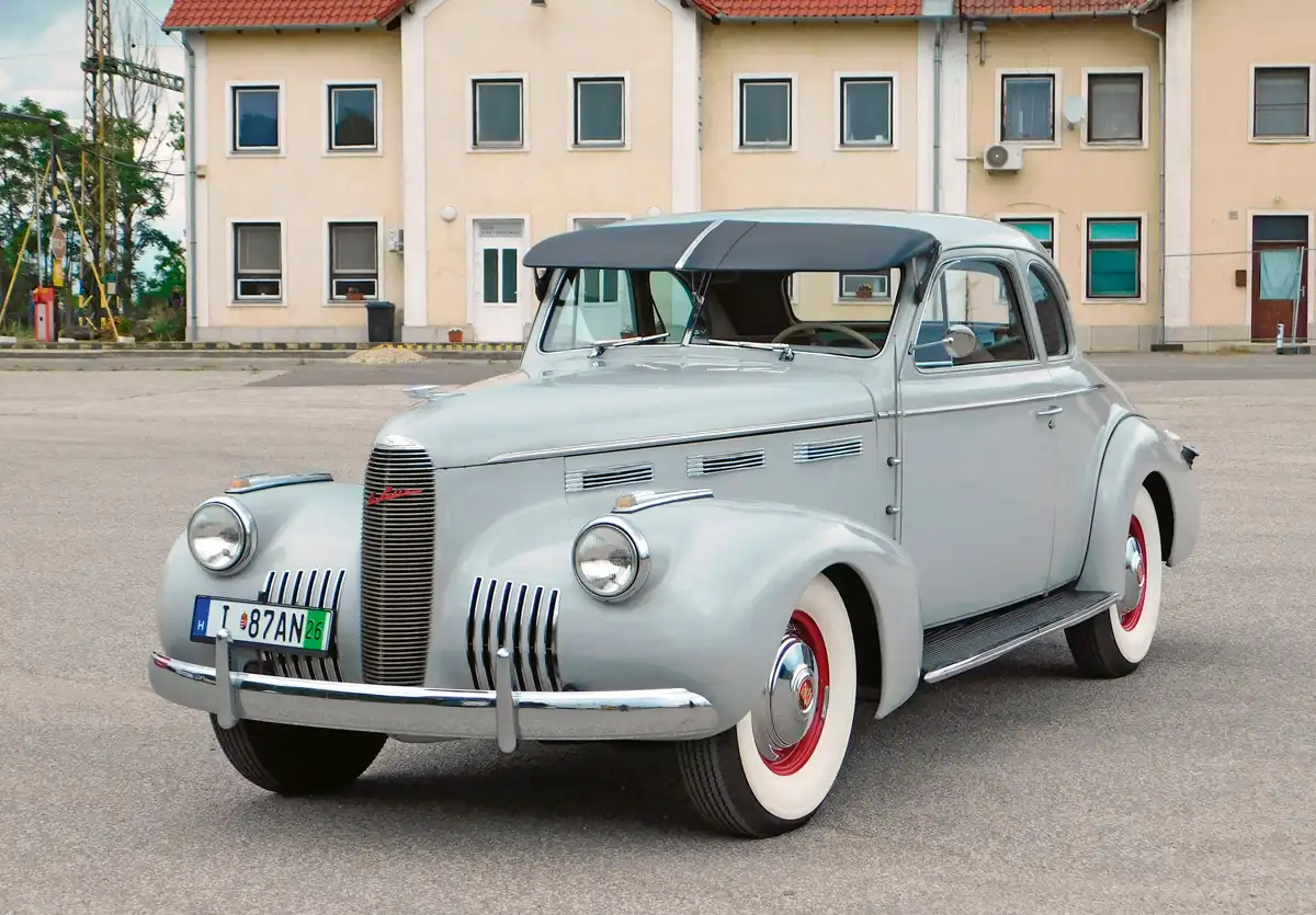 1940-ben 1525 kupé készült, 1280 és 1395 dollár közötti áron kínálták őket. Akkoriban, egy teljesen felszerelt, négyszobás házért 3000 dollár körüli árat kértek Detroit környékén
