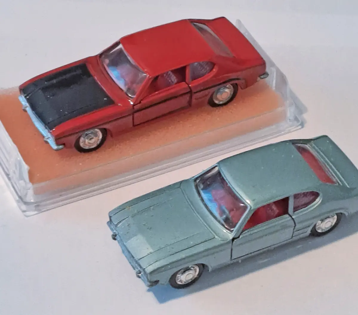 1969-ben a Ford Capri volt az európai autópiac slágere. A Schuco több színben is kiadta
