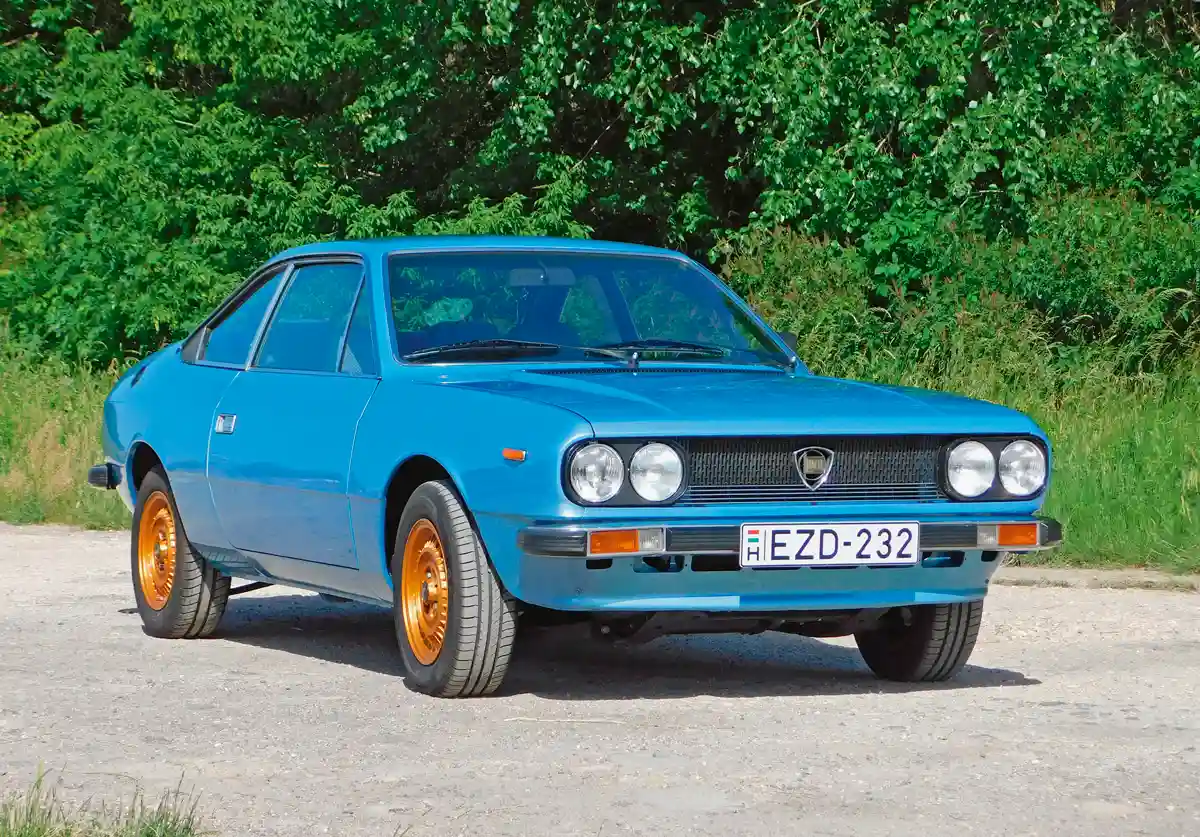 Otthon, Olaszországban a Fiat 124 Sport Coupe és az Alfasud Sprint volt a legnagyobb piaci versenytársa
