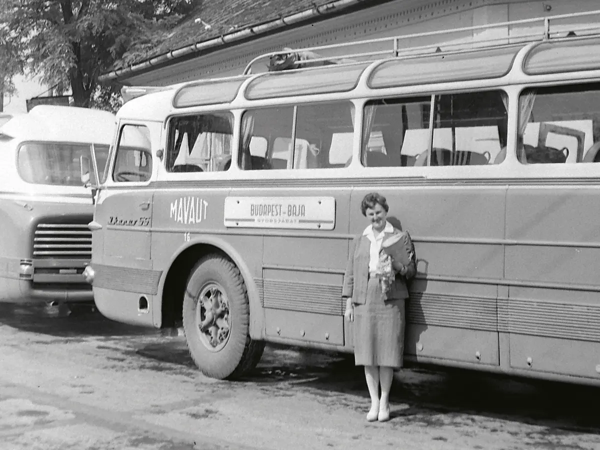 Solt autóbuszállomás, Ikarus 55, 1962 (Fotó: Fortepan/Gyöngyi)