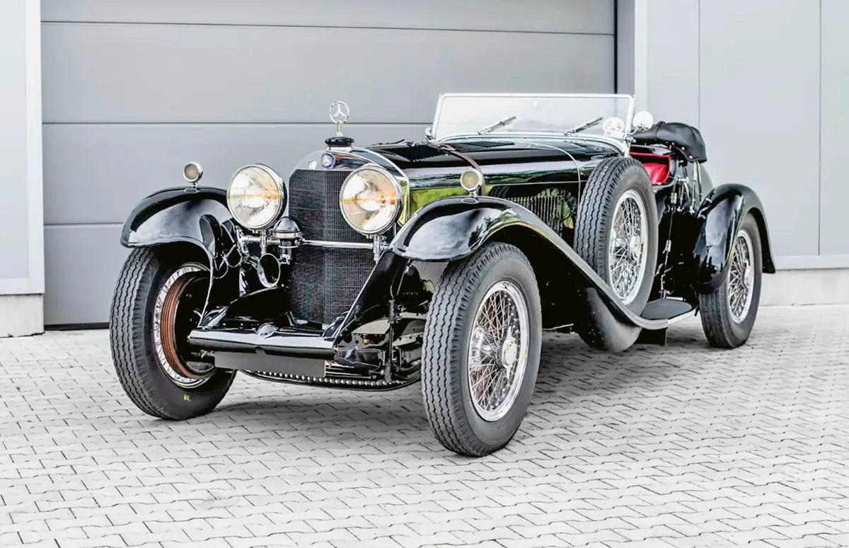 Mercedes-Benz 710 SS Roadster (1928) – csupán 115 példány gyártottak a típusból 1928 és 1934 között, tehát ez valóban korai darab. A gépházban 7,1 l-es, 225 LE-s, kompresszorral erősített soros hathengeres forog; a váltó négyfokozatú kézi, a fék minden keréknél dobokkal lassít. A vételi ár a szakértők szerint 4,5 millió euró körül várható