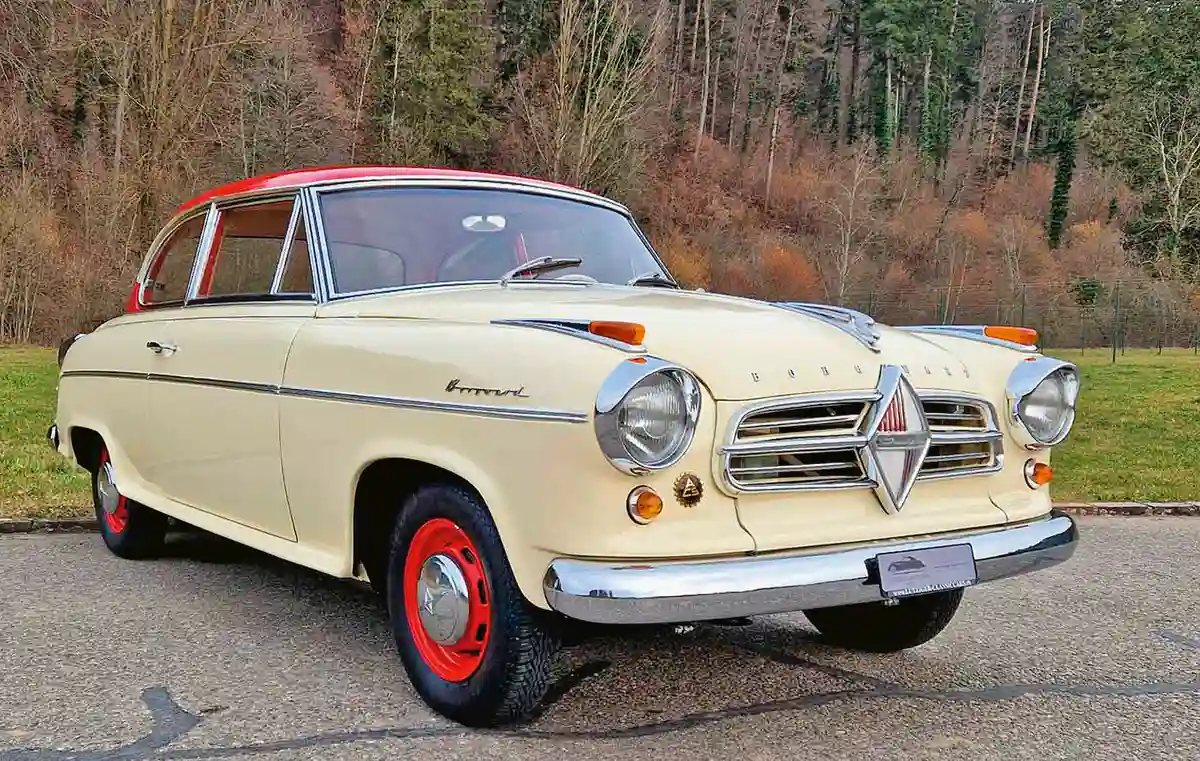 A szedán Deluxe kivitele, az erősebb TS motorral és kéttónusú fényezéssel. A korszak leggyorsabb 1500-as európai modellje volt